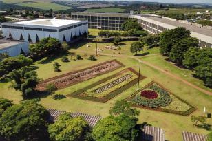 Unioeste divulga aprovados em seleção de Residência Técnica em Economia Rural