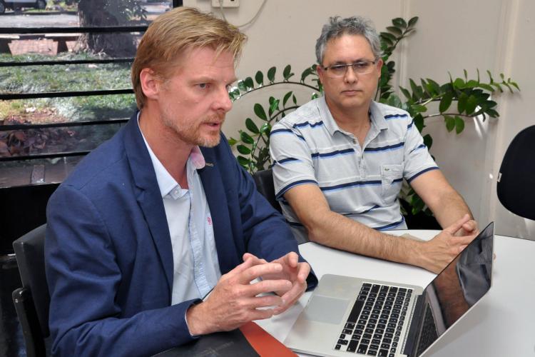 Organizadores do Inovatec.CCE, professores Alan Salvani Felinto e Cesar Tischer, do Centro de Ciências Exatas