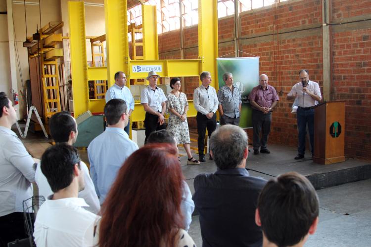 evento reunindo professores da UEL