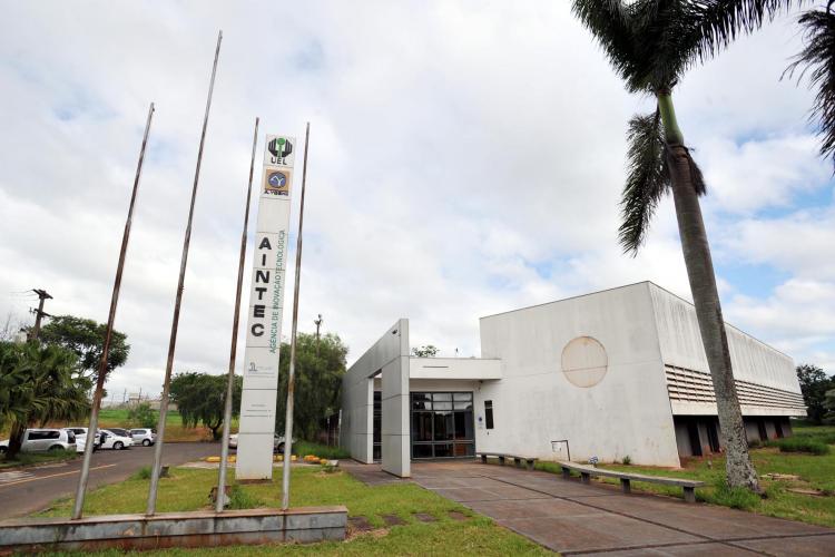 fachada da AINTEC da UEL