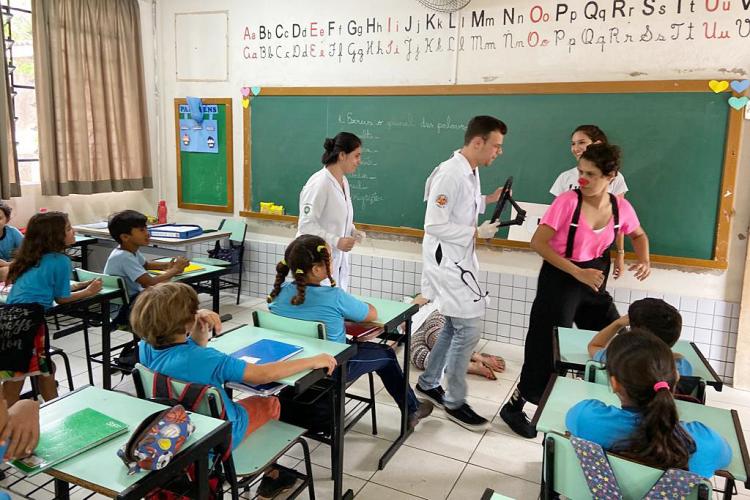 Atividade em escola municipal
