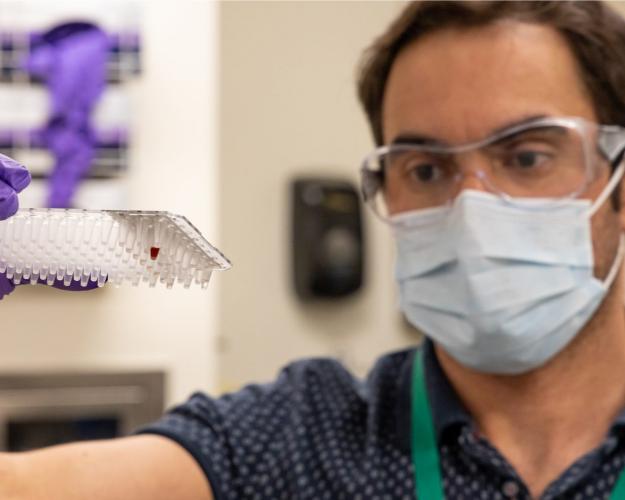 Egresso da UEPG pesquisa Coronavírus nos EUA