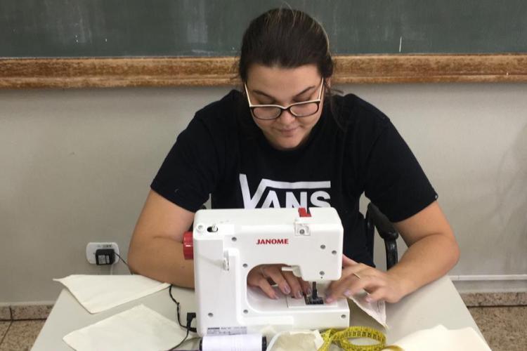 Programa PET/Biologia produz kits de prevenção ao coronavírus