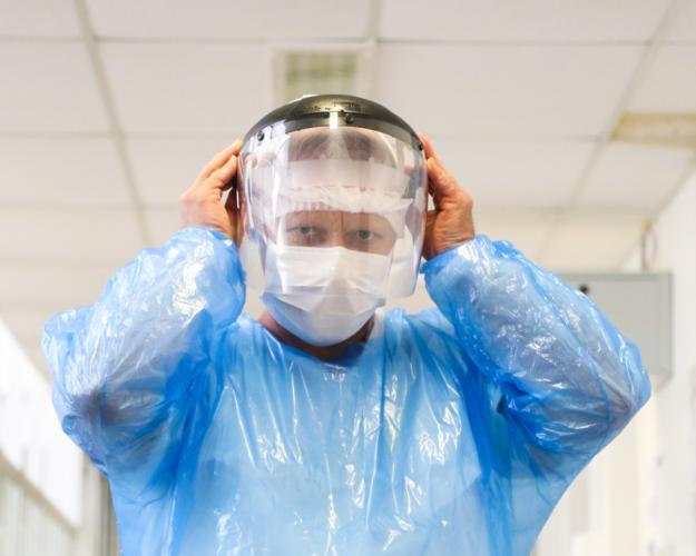 Universidades Estaduais doam 7 mil máscaras protetoras