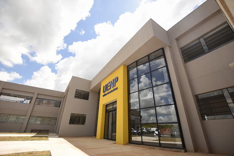 Curso de Odontologia da UENP recebe nota 4 no Enade em sua primeira avaliação