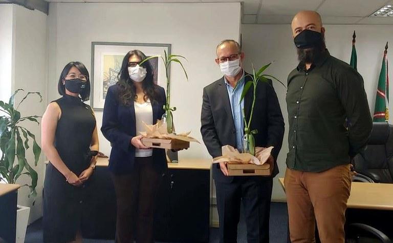 Salete Machado Sirino e Edmar Bonfim de Oliveira tomam posse como reitora e vice-reitor da Unespar