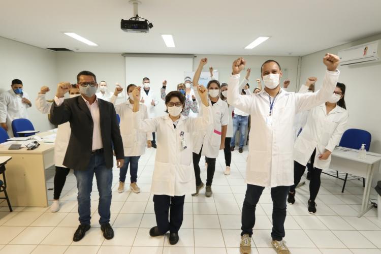 UEPG inicia vacinação contra Covid-19 para servidores do Hospital Universitário