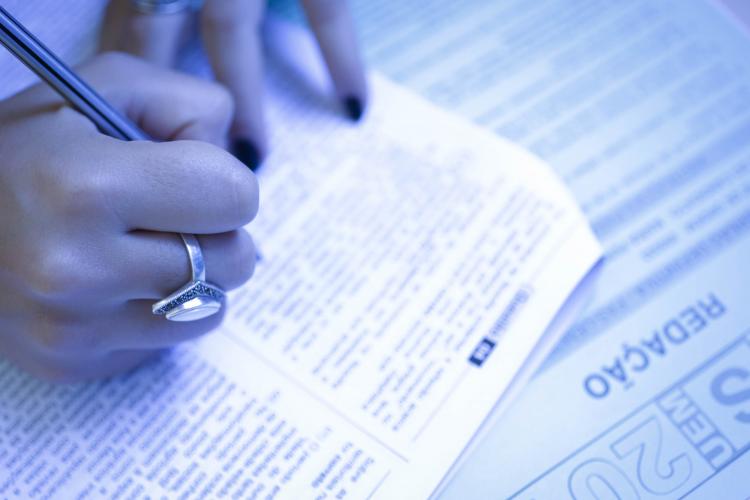 No dia 21 de janeiro a instituição deve publicar edital com o protocolo de biossegurança a ser implantado durante aplicação das provas. Candidatos devem ficar atentos à publicação