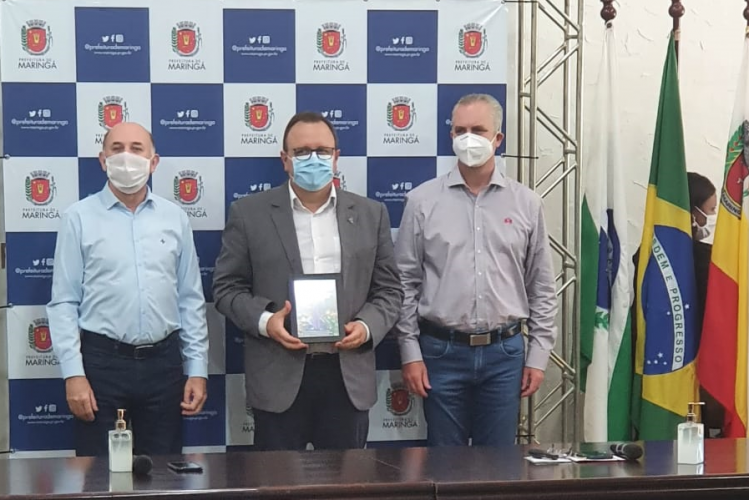 UEM participa de reunião que apresenta projeto para tornar Maringá uma Smart City