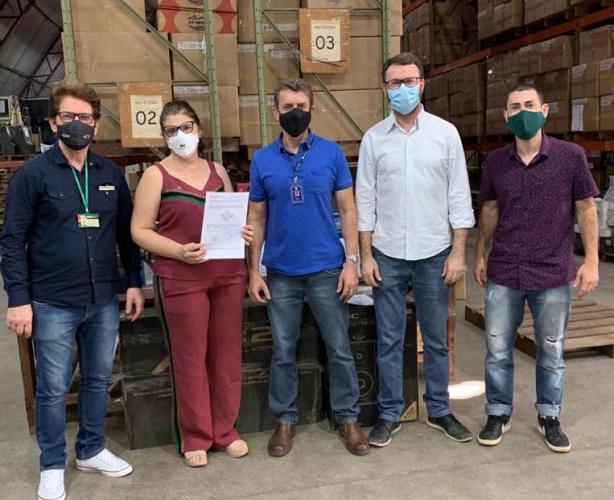 Receita Federal doa equipamentos para a estrutura de comunicação científica da UEM