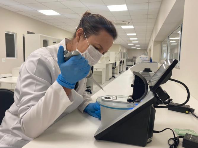 Paraná amplia amostragem em pesquisa de sequenciamento genético do novo coronavírus