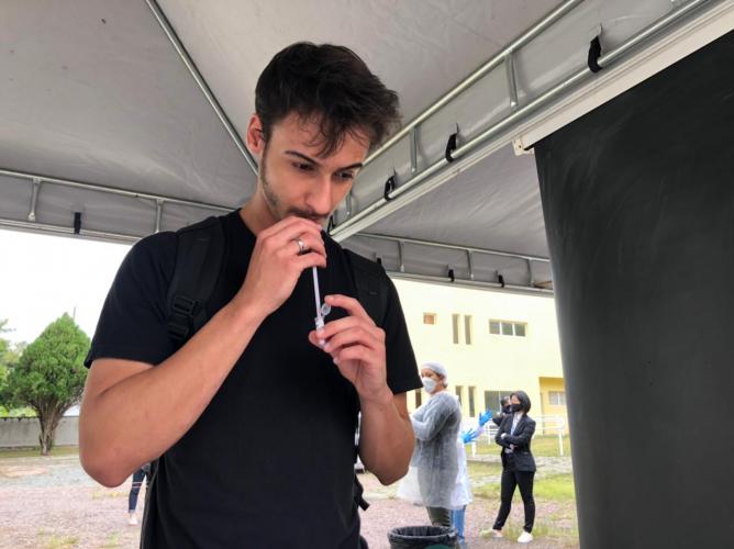 Mutirão de testes de Covid-19 é realizado em servidores estaduais e na comunidade acadêmica da Unespar