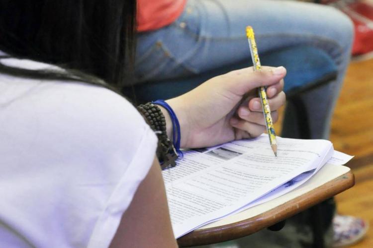 Vestibular da UEL será em fase única e com rígidos protocolos de prevenção à Covid-19