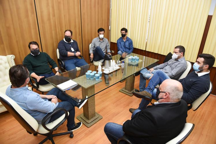 UENP e Prefeitura de Jacarezinho firmam parceria para tratamento de pacientes pós Covid-19