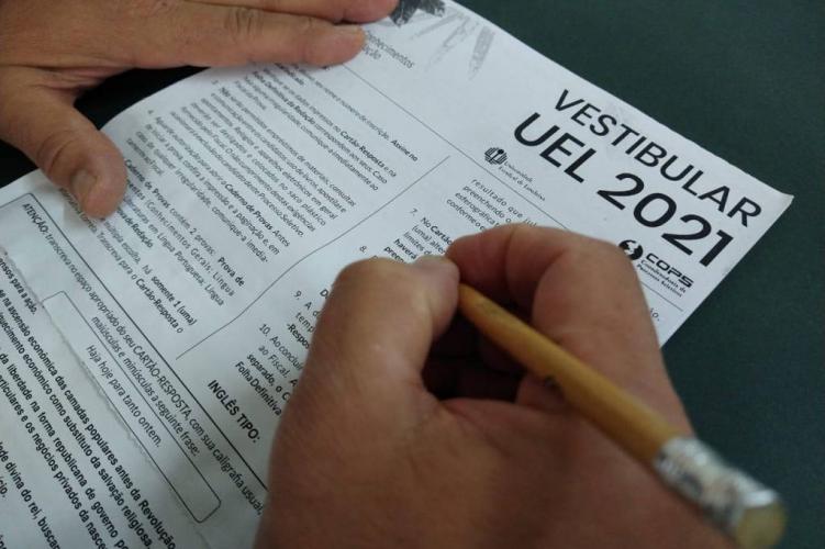 UEL divulga gabarito definitivo da prova de conhecimentos do Vestibular 2021