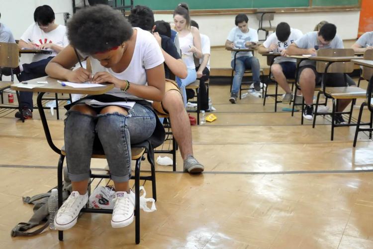 Sólida reputação da UEL atrai candidatos dos quatro cantos do país