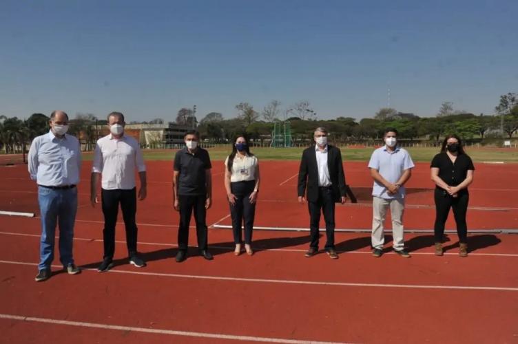 Ato oficializa repasse de R$ 2 mi para obras no entorno da pista de atletismo da UEL