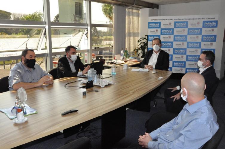 Seti recebe visita de CEO da Simbiose Agro