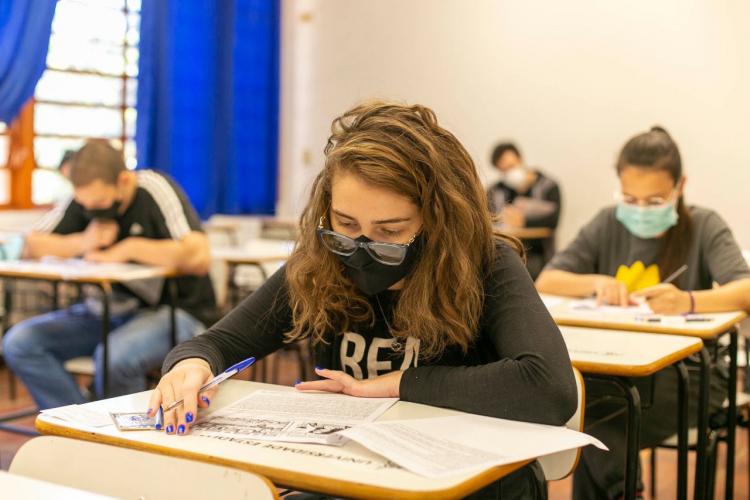 Inscrições para o Vestibular 2021 e o PAS da UEM começam em 1º de setembro