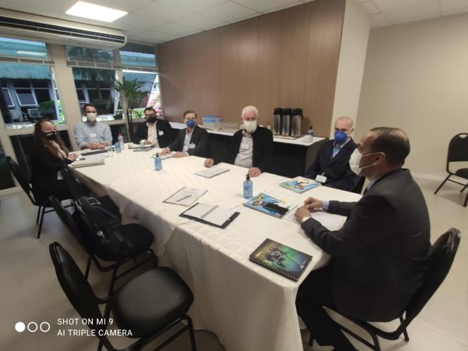 Reunião discute programa para desenvolvimento de municípios lindeiros ao Lago de Itaipu