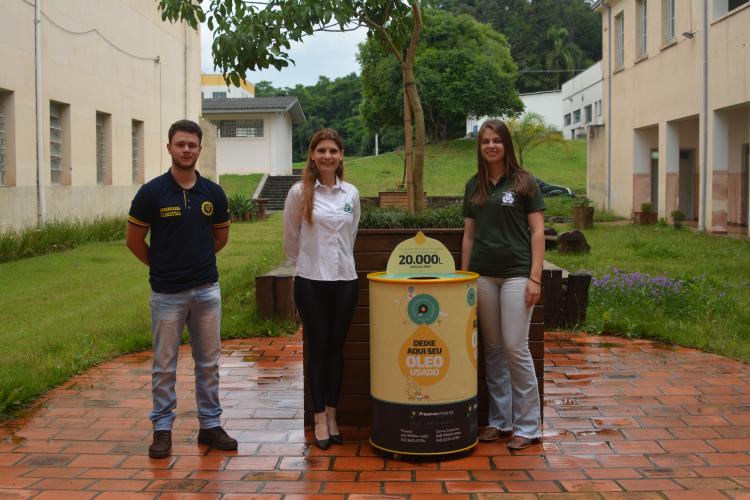 Projeto da Unicentro coleta óleo de cozinha usado para descarte sem risco ao meio ambiente