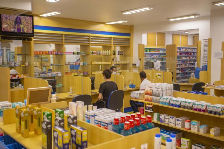 Após recesso da virada, Farmácia Ensino da UEM reabre nesta terça-feira