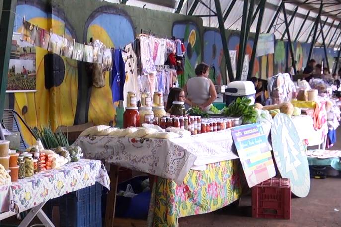 feira de alimentos da UEM