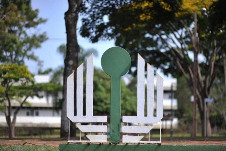 UEL abre inscrições para estudantes especiais em 28 programas de pós-graduação