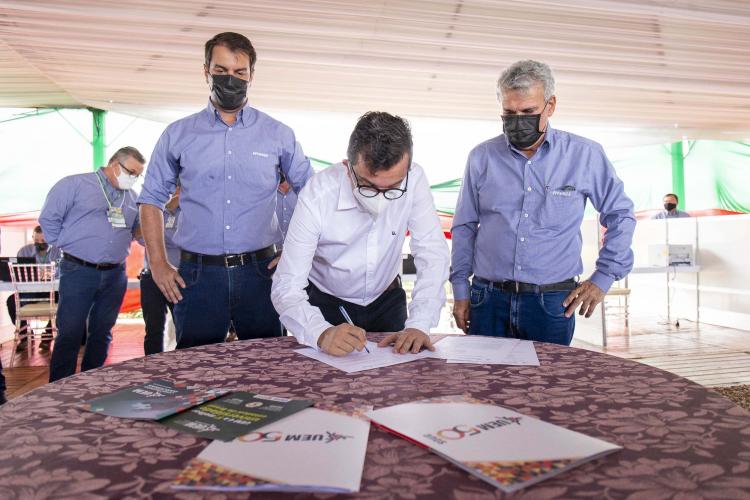 Universidade Estadual de Maringá e Cocari firmam parceria para ofertar estágios aos universitários