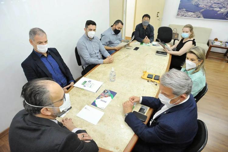 UEL e Tecpar planejam ações conjuntas nas áreas científica, tecnológica e de inovação