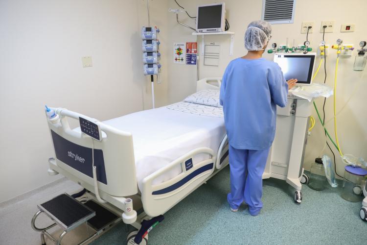 enfermeira em hospital