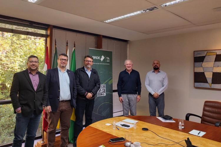 BRDE e Fundação Araucária buscam integração maior entre universidades e empresas no Sul