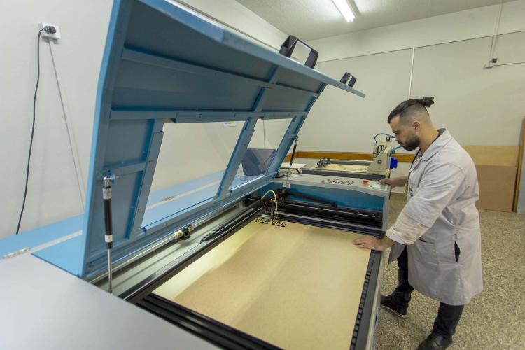 Pesquisador em laboratório