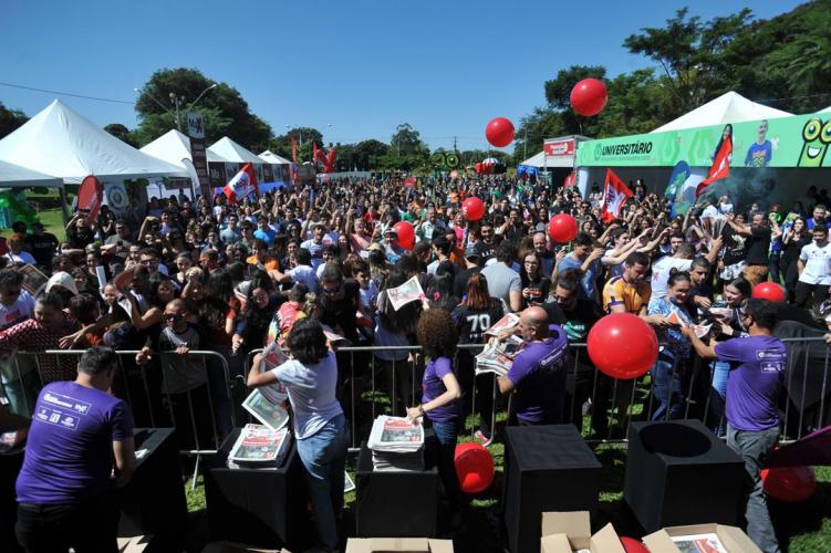 candidatos em vestibular