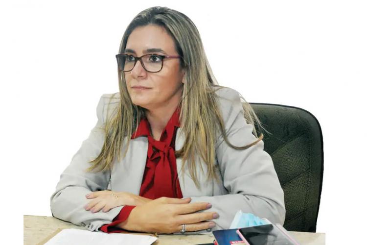 Professora da UEM