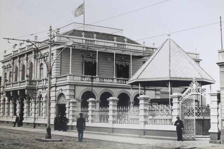 Mostra fotográfica no MIS-PR marca retorno da família Weiss ao Palácio da Liberdade