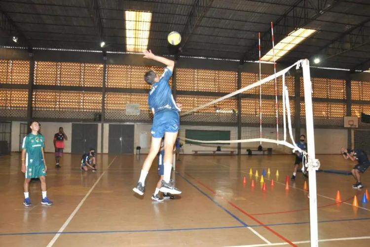 UEL e Fundação de Esportes de Londrina investem em novos talentos do voleibol