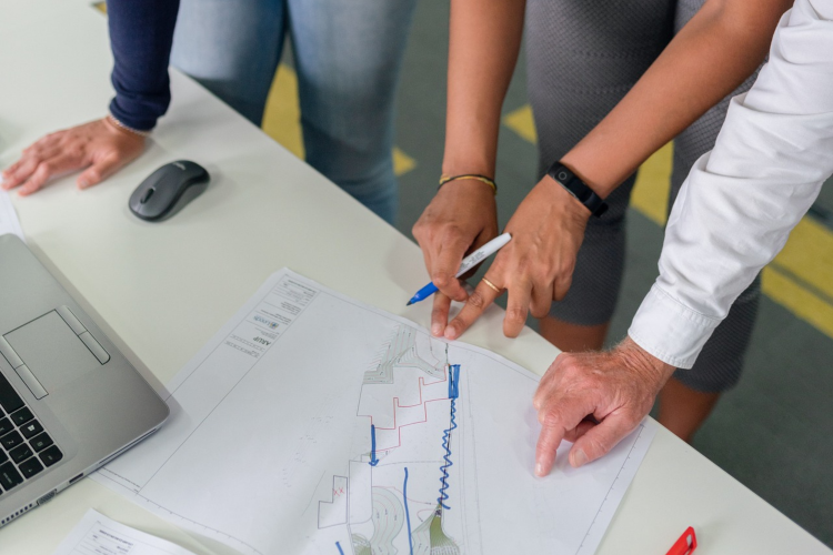 Governo oferta vagas para servidores em especialização na área de projetos e obras públicas