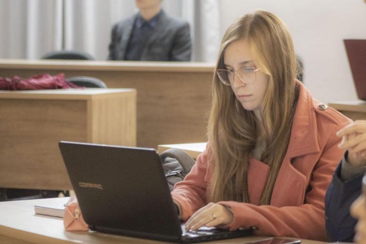 Governo oferta pós-graduação gratuita em inovação para servidores