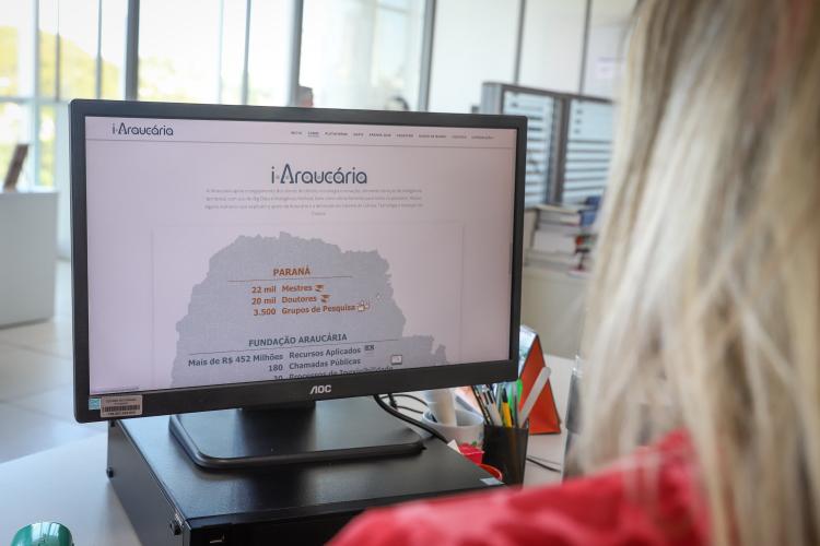 Plataforma i-Araucária conquista prêmio em evento internacional