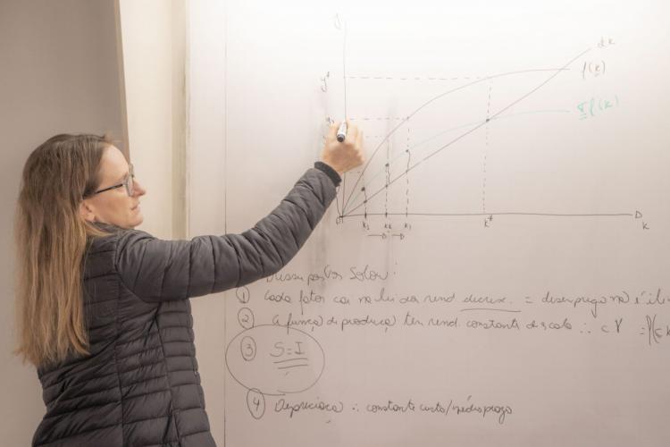 Unespar abre inscrições do concurso público com 86 vagas para docentes em fevereiro