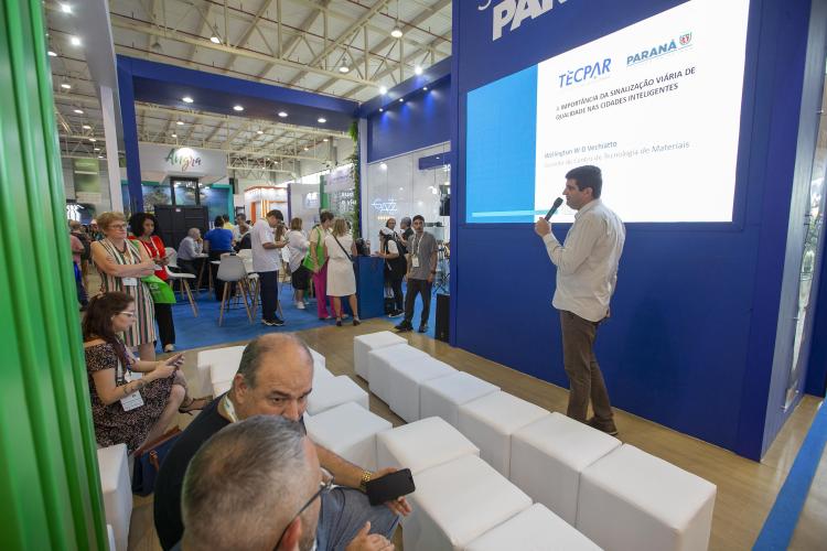 Tecpar apresenta tecnologias de materiais para trânsito no Smart City Expo Curitiba