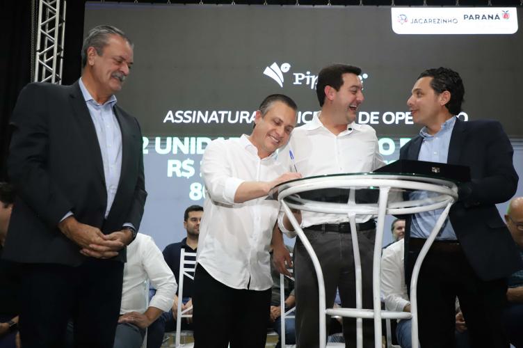 Com apoio do Estado, Jacarezinho alcança R$ 1 bilhão em investimentos privados