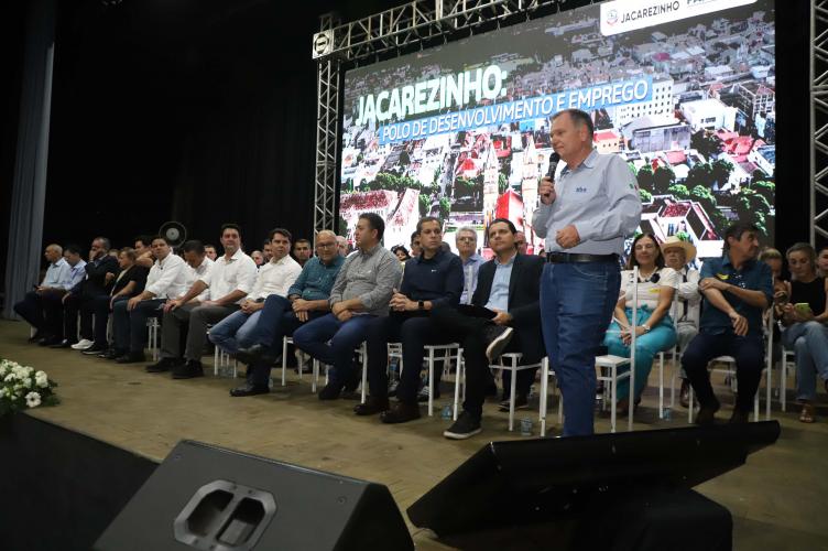 Com apoio do Estado, Jacarezinho alcança R$ 1 bilhão em investimentos privados