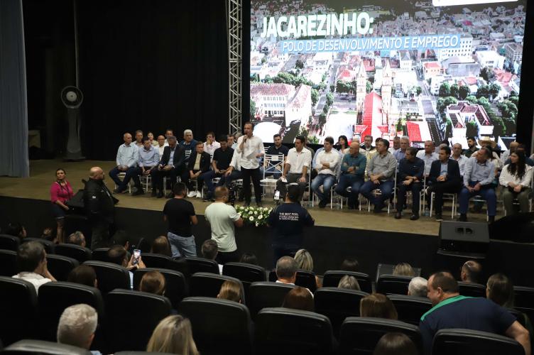 Com apoio do Estado, Jacarezinho alcança R$ 1 bilhão em investimentos privados