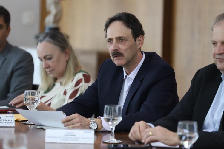 Paraná firma parceria com Google para qualificar alunos de escolas profissionalizantes