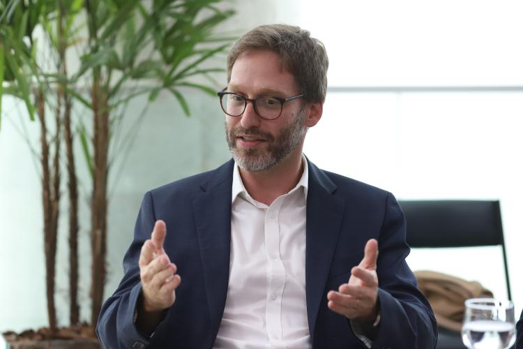 Paraná firma parceria com Google para qualificar alunos de escolas profissionalizantes