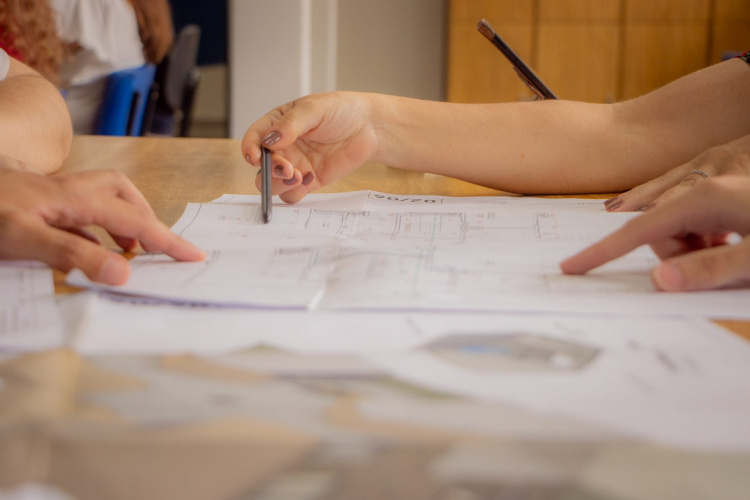 UEM abre edital para contratar profissionais de nível superior para funções técnicas