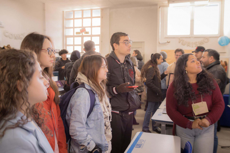 Inscrições para cursinho pré-vestibular da UEM no segundo semestre encerram domingo