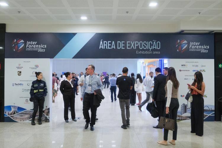 Polícia Científica do Paraná debate experiências em criminalística durante conferência internacional